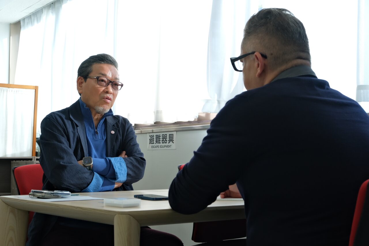 相手の話を聞き、向き合う玄秀盛